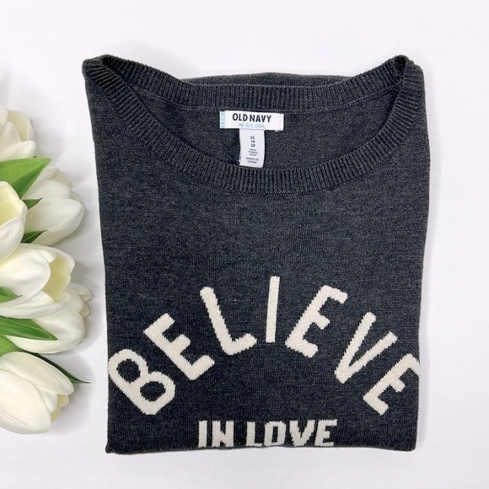 Old Navy Women’s ‘Believe in Love’ Charcoal Gray Crewneck Sweater Size XS
